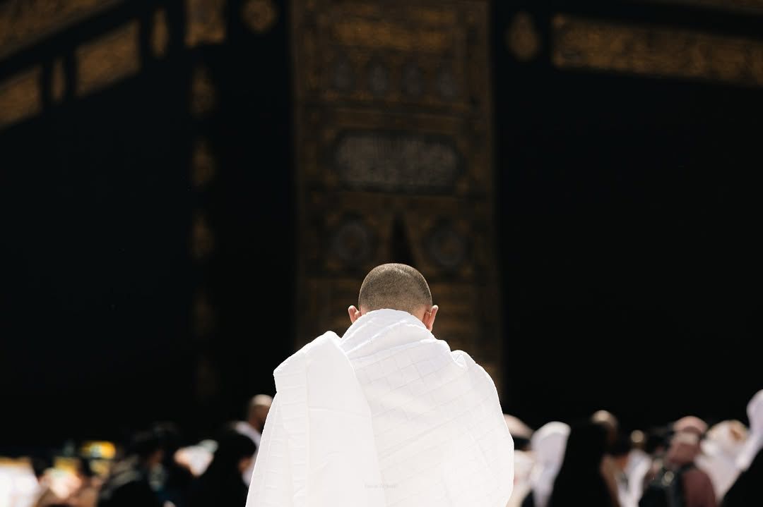 Hajar al Aswad prayers